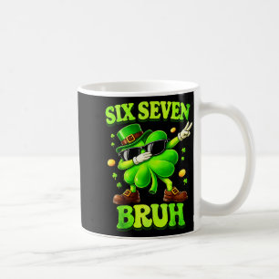 Taza De Café Seis siete 67 meme día de san patricio 6 7 adolesc