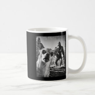 Taza De Café Selfie Divertido de Chihuahua con Bigfoot Sasquatc