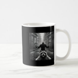Taza De Café Selfie Divertido de Mapache con Bigfoot 67 Seis Si
