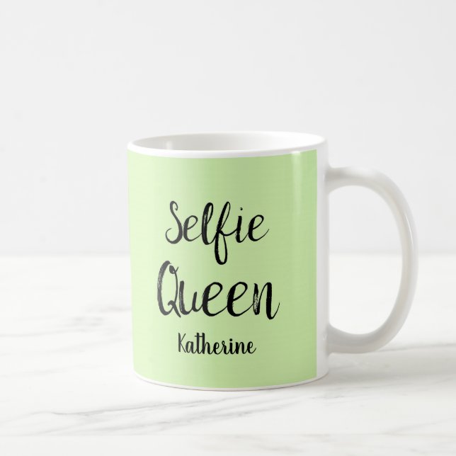 Taza De Café Selfie Nombre de Reina Personalizado Lime Green (Derecha)