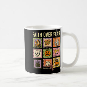 Taza De Café Sello de Halloween cristiano Fe Sobre Miedo Creyen