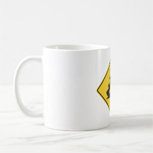 Taza De Café Señal de Tráfico de Pendiente Pronunciada Camiones