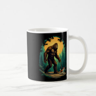 Taza De Café Senderismo de acampada Bigfoot caminando con Bosto
