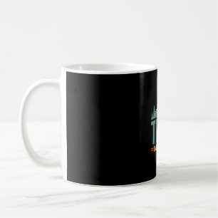 Taza De Café Sendero de excursión sobre límites montaña trekkin