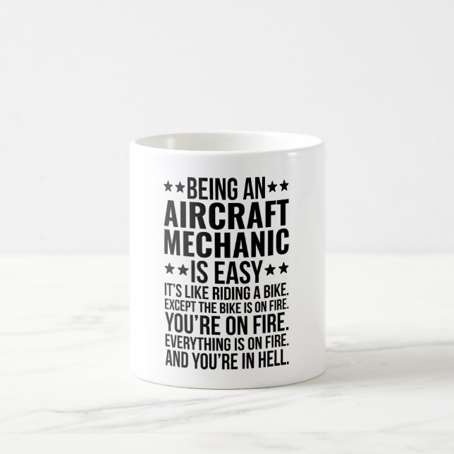 Taza De Café Ser mecánico de aeronaves es fácil (Centro)