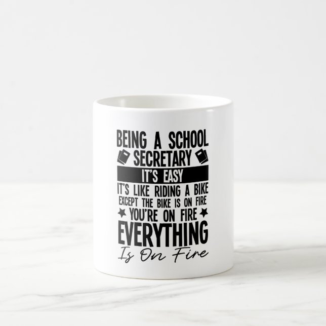 Taza De Café Ser Secretario Escolar Es Fácil (Centro)