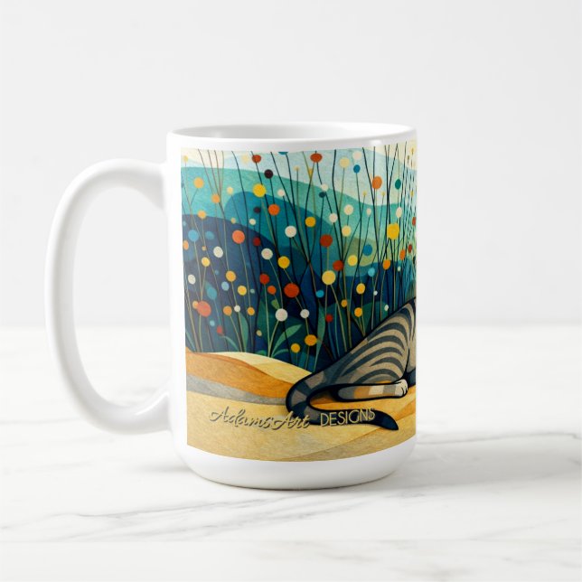 Taza De Café Serene Tabby Cat in Whimsical Wildflower Meadow (Izquierda)