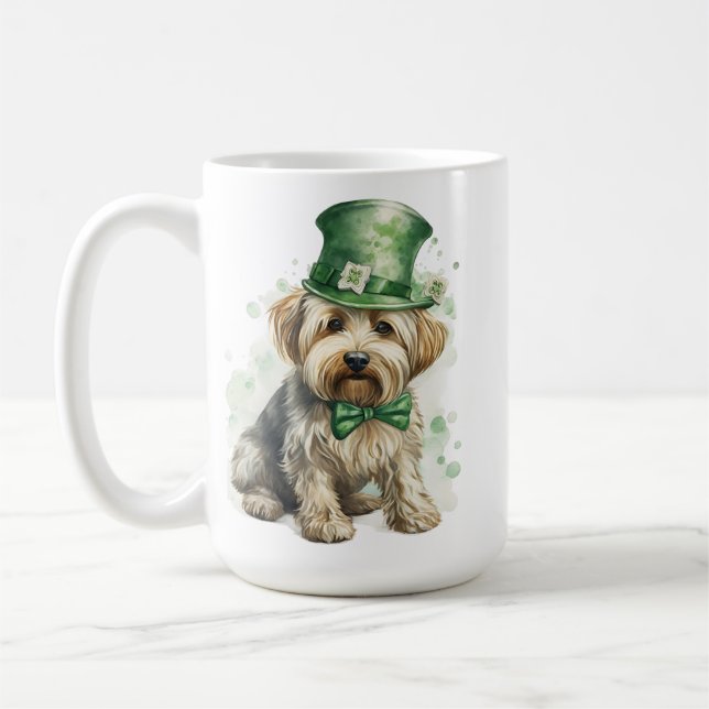 TAZA DE CAFÉ SHAGGY TAN DOG CON GORRA IRLANDÉS VERDE (Izquierda)