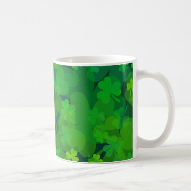 Taza De Café Shamrock afortunado - Clovers por todas partes (Derecha)