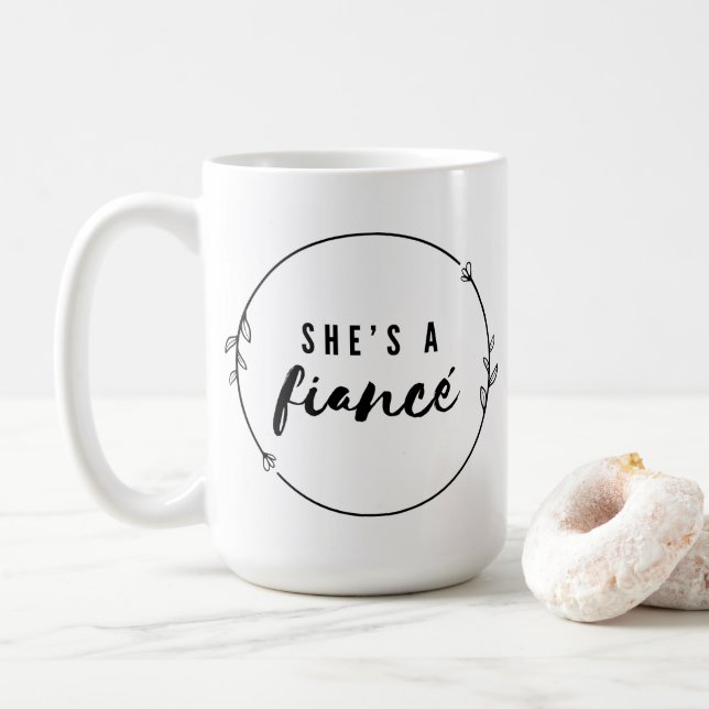 Taza De Café She’s a Fiancé Elegant Engagement Bride to Be Gift (Con donut)