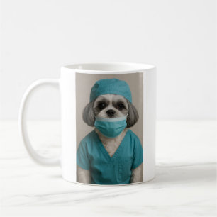 Taza De Café Shih Tzu en uniformes quirúrgicos