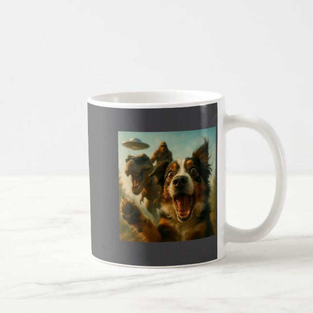 Taza De Café Shocked Australian Shepherd Dog T-rex Bigfoot Ufo  (Derecha)