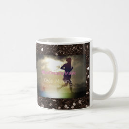 Taza De Café Sigue moviendo a Brown Faux Purpurina