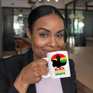 Taza De Café Silueta Negra Mujer Afro Puño en Alto