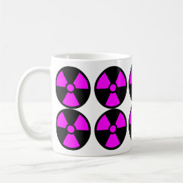 Taza De Café Símbolos Magenta Trefoil sobre fondo negro -