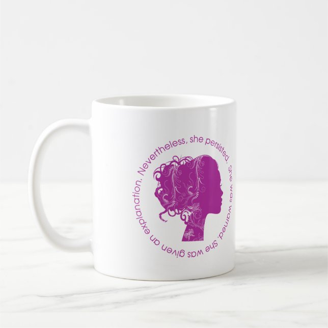 Taza De Café Sin embargo, ella persistió (la magenta) (Izquierda)