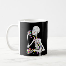 Taza De Café Skeleton comiendo dulces de Halloween