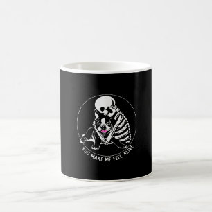 TAZA DE CAFÉ SKELETON HUG BOSTON TERRIER ME HACES SENTIR VIVO