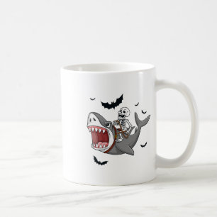 Taza De Café Skeleton viajando tiburones asustan a los chicos d
