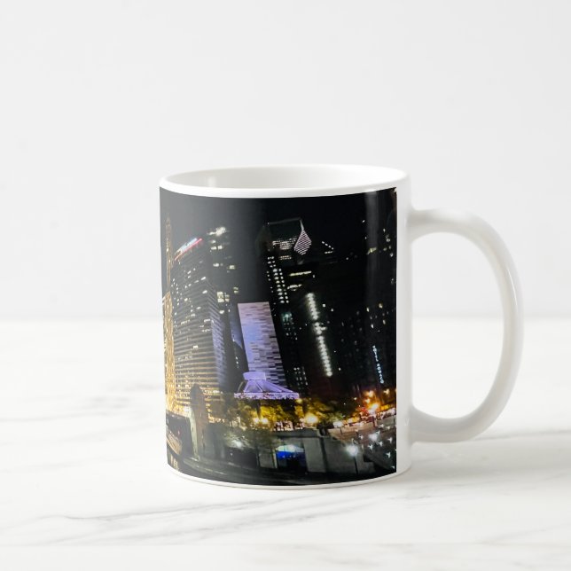 Taza De Café Skyline de noche, Chicago, Illinois (Derecha)