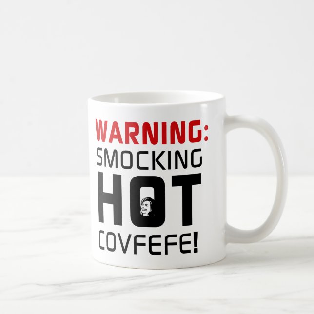 Taza De Café Smocking Covfefe caliente político, sátira, (Derecha)