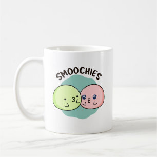 Taza De Café Smoochies divertidos besando a Mochi Pun