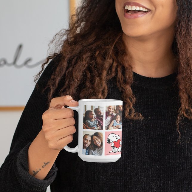 Taza De Café Snoopy Heart | Collage de fotos de mamá (Person holding mug)