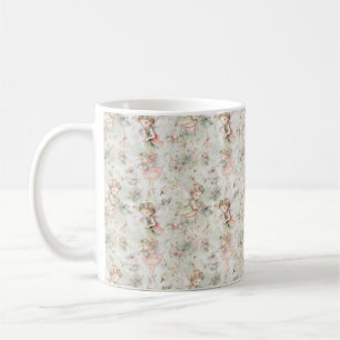 Taza De Café sobre un campo de flores chica mariposa en una cor