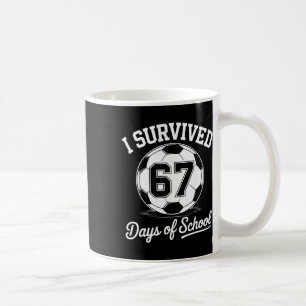 Taza De Café Sobreviví 67 Días De Fútbol De Niños Varones En La