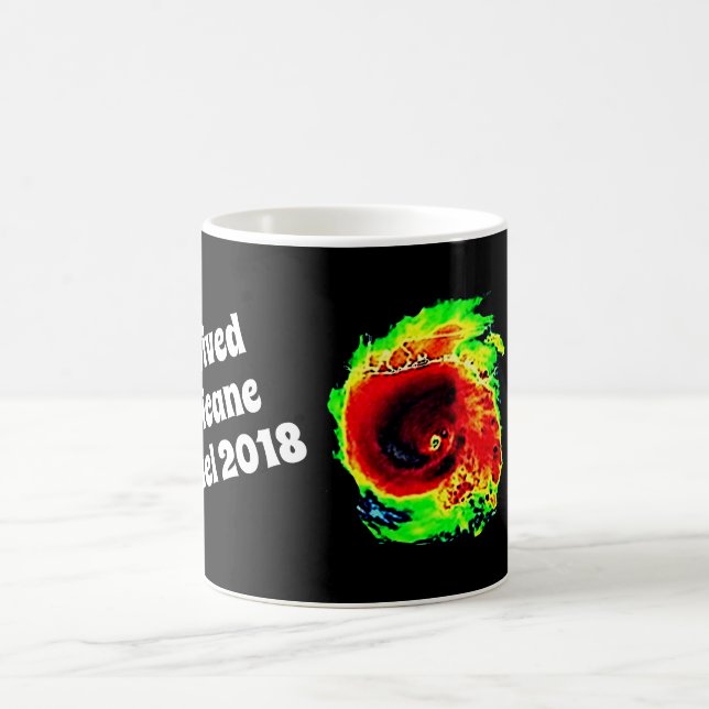 Taza De Café "Sobreviví Michael 2018" y el radar del huracán (Centro)