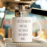 Taza De Café Sobrevivió a otro correo electrónico debería haber<br><div class="desc">Este diseño se creó a través del arte digital. Puede ser personalizado en el área de proporcionar o personalizar eligiendo la opción de pulsar para personalizar y cambiando el nombre, las iniciales o las palabras. También puede cambiar el color y estilo del texto o eliminar el texto para un diseño...</div>
