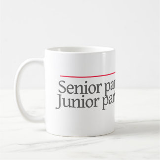 TAZA DE CAFÉ "SOCIO MAYOR EN EL SOCIO DE WORK.JUNIOR EN CASA"