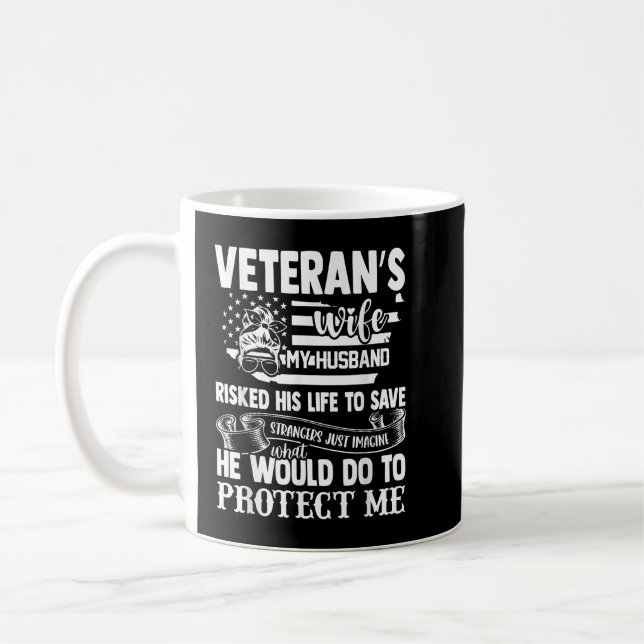Taza De Café Soldado del ejército de esposa veterana dice Guay  (Izquierda)