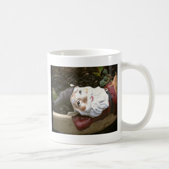 Taza De Café Solo Chillin, un gnomo de jardín (Derecha)