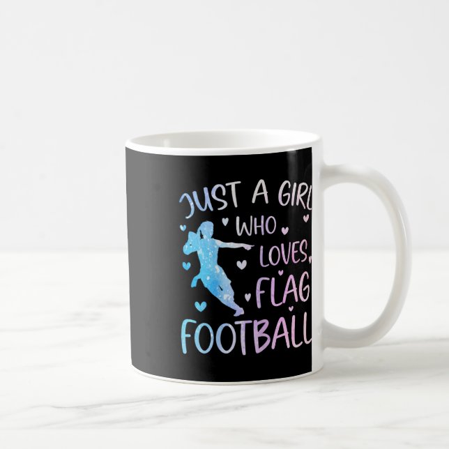 Taza De Café Solo Un Chica Que Ama El Fútbol De Bandera Diciend (Derecha)