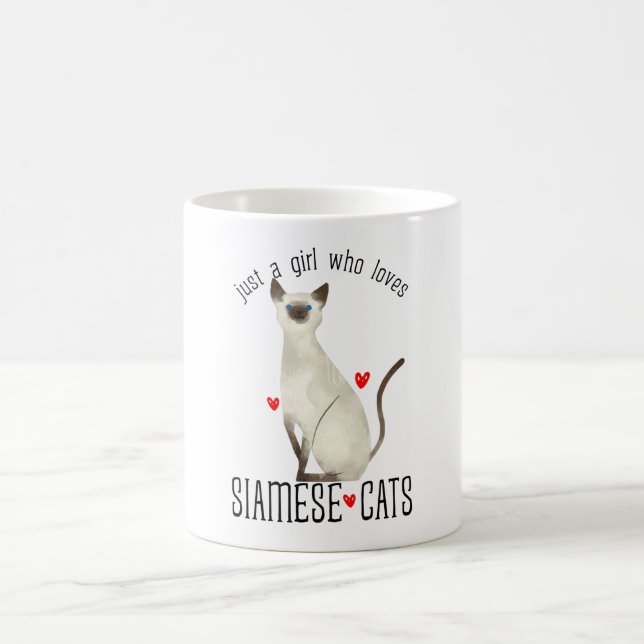 Taza De Café Solo un chica que ama los gatos siameses (Centro)