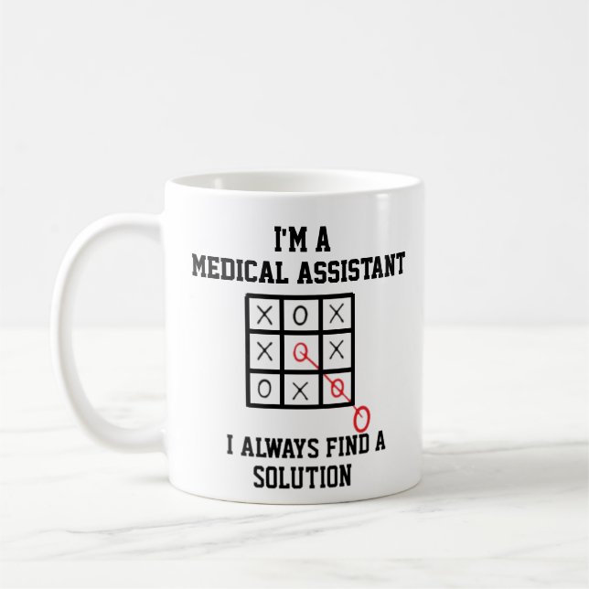Taza De Café Soy Auxiliar Médico Siempre Encuentro Una Solución (Izquierda)