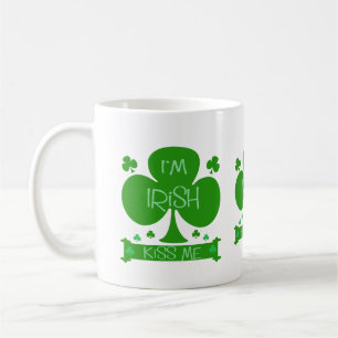 Taza De Café Soy irlandés, me beso, tréboles asalto