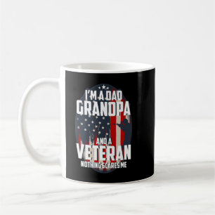 Taza De Café Soy un abuelo de papá y un veterano Nada me asusta