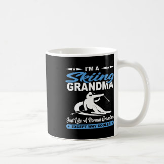 Taza De Café Soy una abuela esquiando igual que una abuela norm