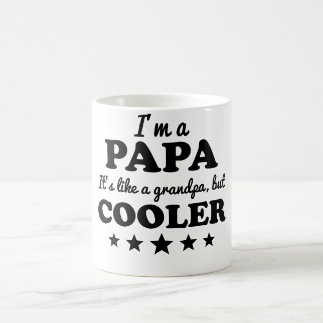 Taza De Café Soy una papá que es como un abuelo pero (Centro)