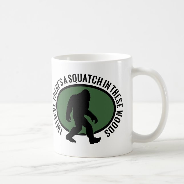 Taza De Café Squatch oval fresco en estas maderas (Derecha)