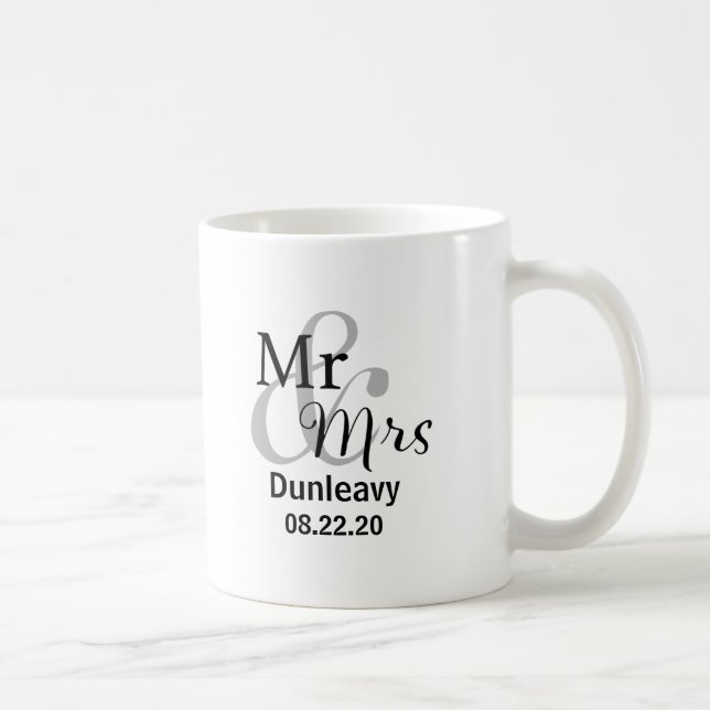 Taza De Café Sr. y Sra. Boda con apellido casado (Derecha)