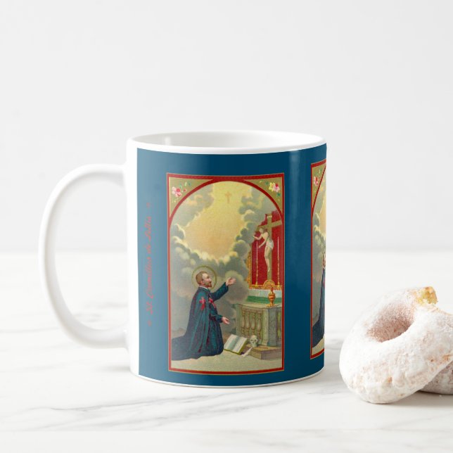 Taza De Café St. Camillus rezando ante un crucifijo (M 020) (Con donut)