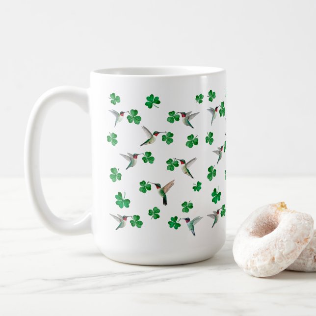 Taza De Café St. Patrick's Day Hummingbird and Shamrocks (Con donut)
