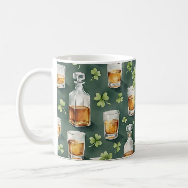 Taza De Café St. Patrick's Day Whiskey and Shamrocks Pattern (Izquierda)