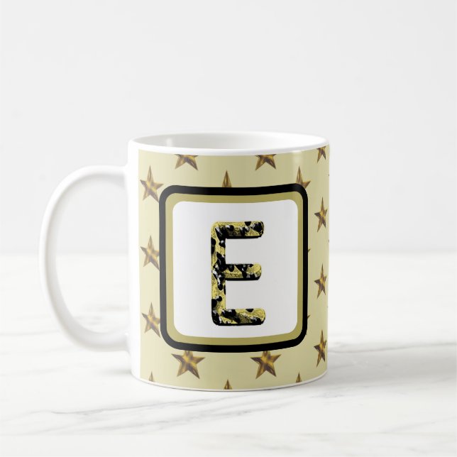 Taza De Café Star Monograma Gold Elegant Nombre de familia inic (Izquierda)