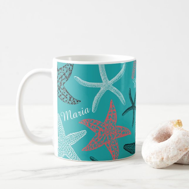 Taza De Café Starfish monograma en un fondo turquesa (Con donut)
