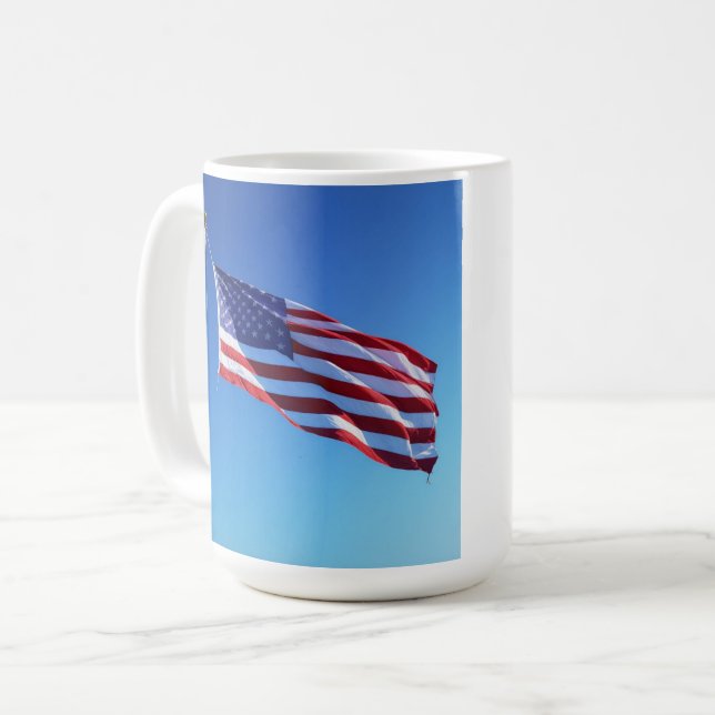 Taza De Café Stars, Stripes & Coffee – Patriotic American Flag  (Anverso izquierdo)