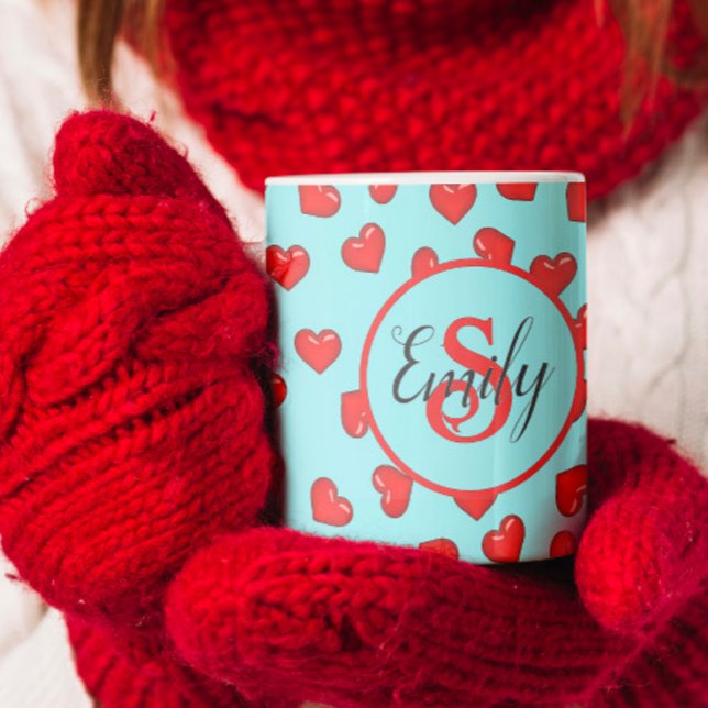 Taza De Café stylish monogrammed Red heart pattern on blue (Subido por el creador)
